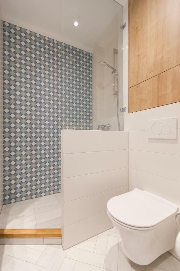 Apartament Downtown Apartment Gdynia Bagian luar foto