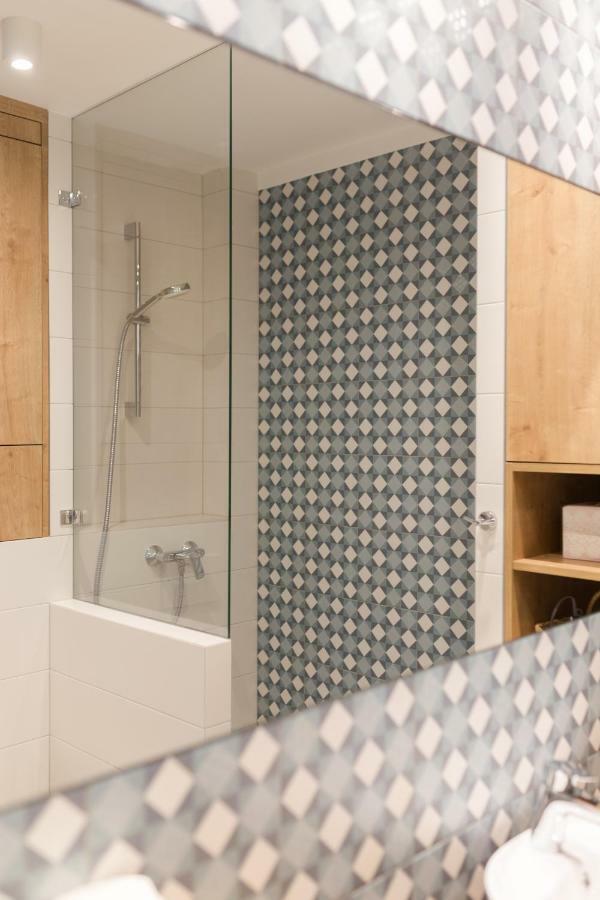 Apartament Downtown Apartment Gdynia Bagian luar foto