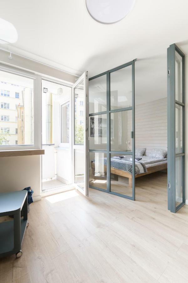 Apartament Downtown Apartment Gdynia Bagian luar foto