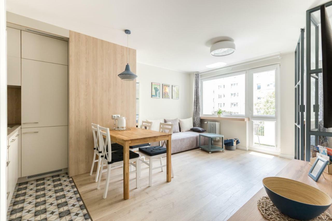 Apartament Downtown Apartment Gdynia Bagian luar foto